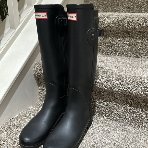 Women's Refined Slim Fit Rain Boots - Picture 1 of 11